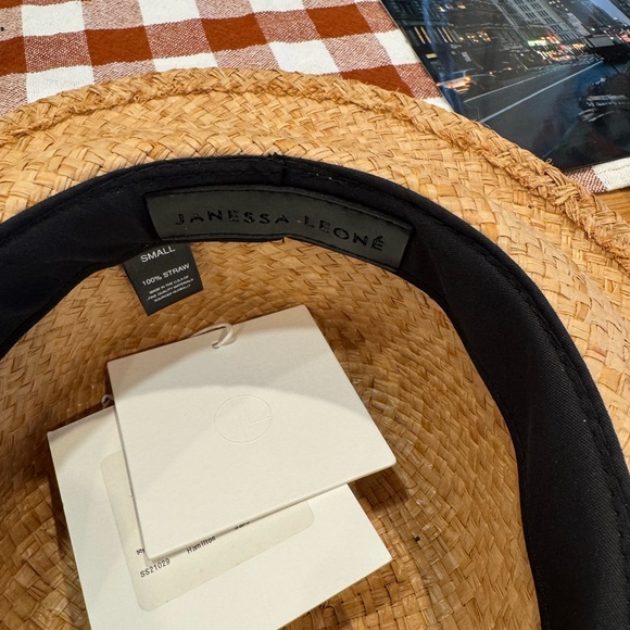 Lightly used malleable Janessa Leone Dora Raffia Hat - Picture 3 of 5
